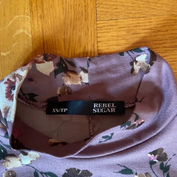 Floral mock neck dress - Picture 6 of 6